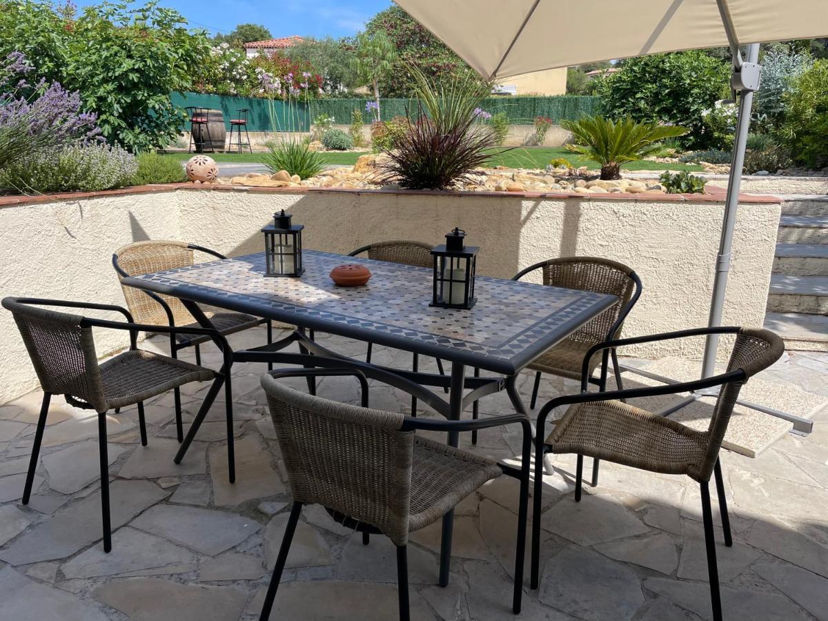 فيلا Mas Provencale Jardin Piscine سا سيرْ سور مير المظهر الخارجي الصورة
